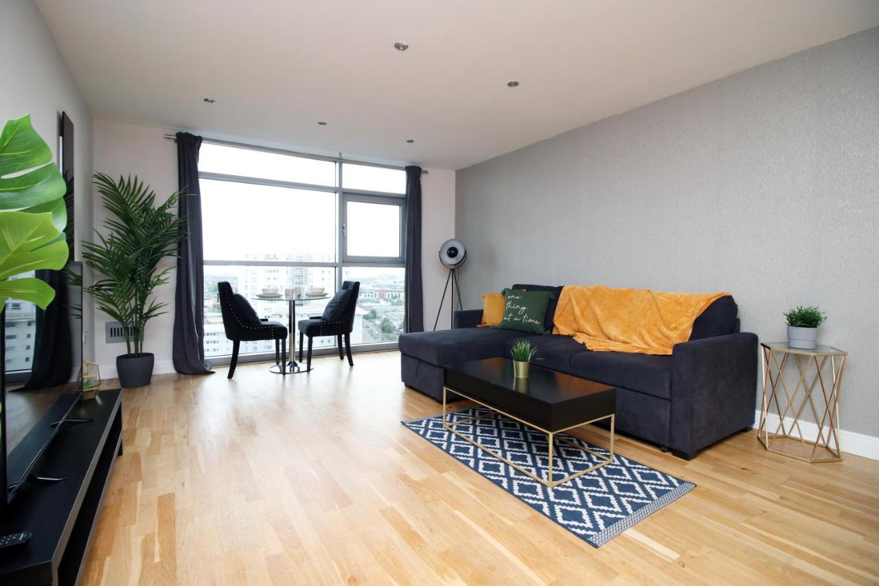 The View - Long Stay Offer - Modern Central Apartment And Parking By Cto Serviced Apartments Cardiff Exterior foto